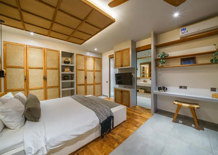 Mango Bliss - Amazing 4-bdr In Berawa ! Perfect Location ! *