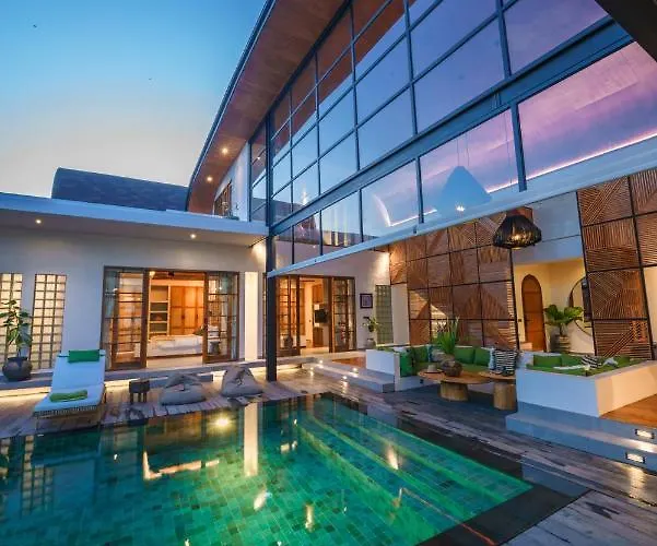 Mango Bliss - Amazing 4-bdr In Berawa ! Perfect Location !
