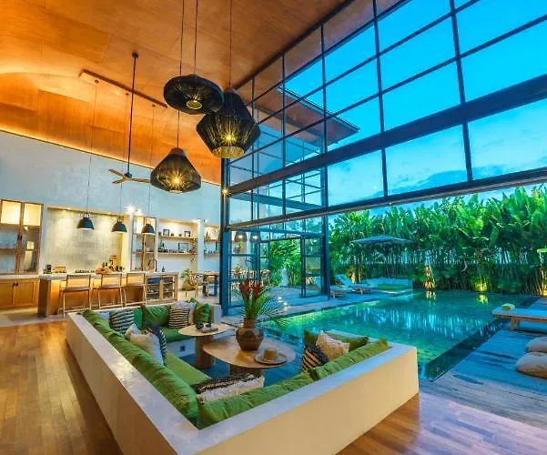 Mango Bliss - Amazing 4-bdr In Berawa ! Perfect Location ! * Чангу