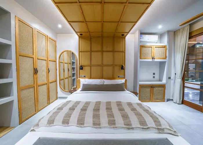 Вилла Mango Bliss - Amazing 4-bdr In Berawa ! Perfect Location ! Чангу
