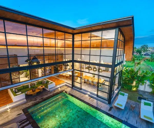 Mango Bliss - Amazing 4-bdr In Berawa ! Perfect Location !