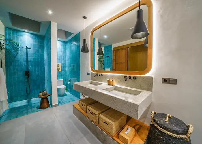 Вилла Mango Bliss - Amazing 4-bdr In Berawa ! Perfect Location ! *