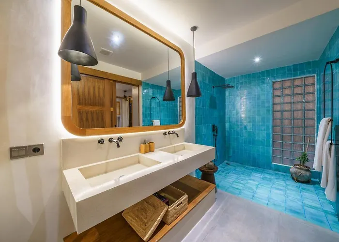 Mango Bliss - Amazing 4-bdr In Berawa ! Perfect Location ! *