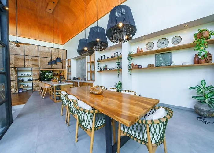 Mango Bliss - Amazing 4-bdr In Berawa ! Perfect Location ! 别墅 *