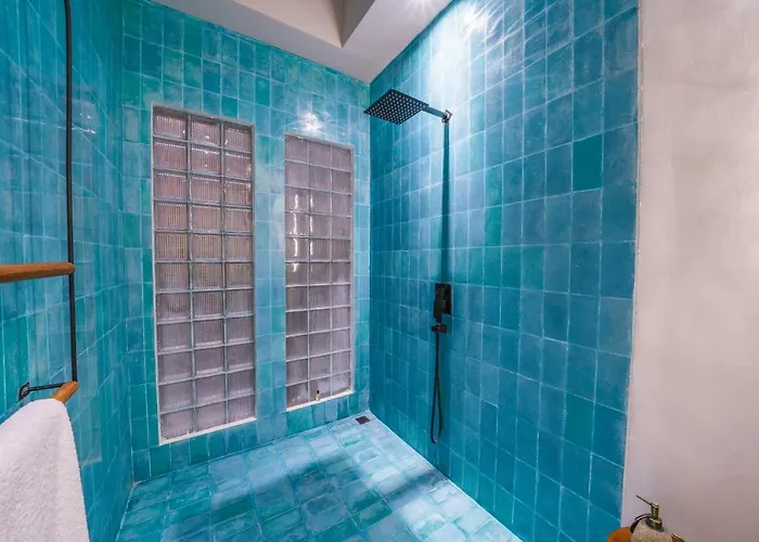 Mango Bliss - Amazing 4-bdr In Berawa ! Perfect Location ! Чангу