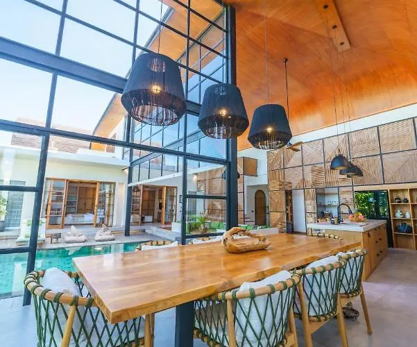Mango Bliss - Amazing 4-bdr In Berawa ! Perfect Location !