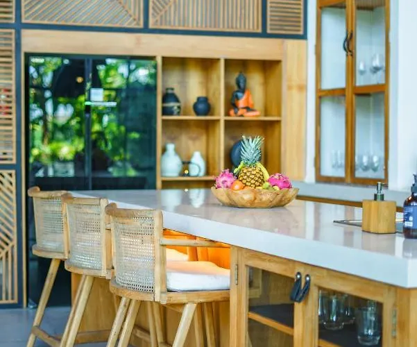 Mango Bliss - Amazing 4-bdr In Berawa ! Perfect Location ! * Чангу