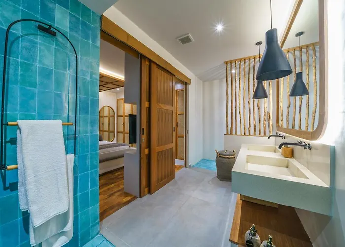 Вилла Mango Bliss - Amazing 4-bdr In Berawa ! Perfect Location ! *
