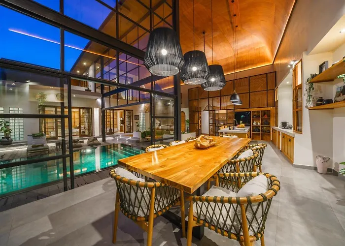 Mango Bliss - Amazing 4-bdr In Berawa ! Perfect Location ! Чангу