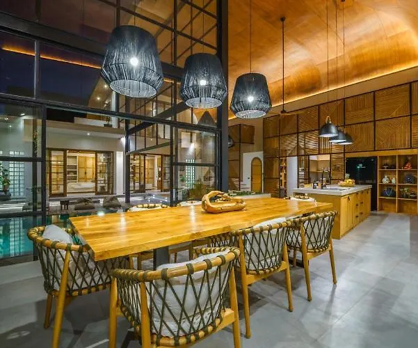 Mango Bliss - Amazing 4-bdr In Berawa ! Perfect Location ! 别墅