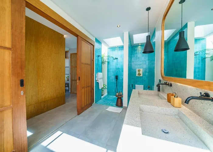 Mango Bliss - Amazing 4-bdr In Berawa ! Perfect Location ! Вилла