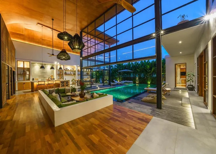 Mango Bliss - Amazing 4-bdr In Berawa ! Perfect Location ! *