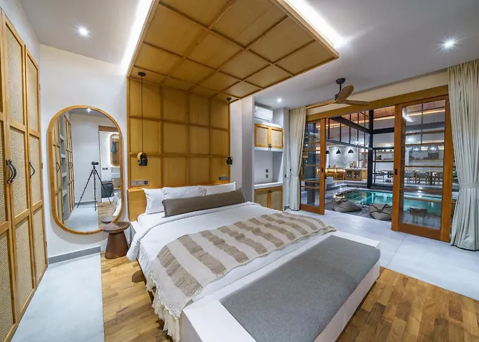 Вилла Mango Bliss - Amazing 4-bdr In Berawa ! Perfect Location !